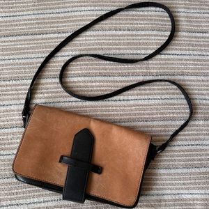 Vintage Leather Duotone Crossbody